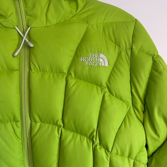 **SOLD** The North Face Green Puffer - Picture 5 of 8